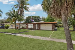 272 W 46th St, Hialeah, FL 33012 - Photo 6