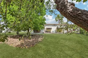 272 W 46th St, Hialeah, FL 33012 - Photo 32