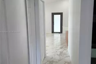 8615 SW 15th St, Pembroke Pines, FL 33025 - Photo 8