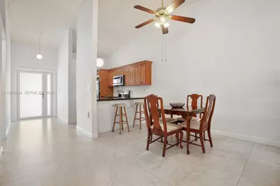 6723 NW 188th Ter, Hialeah, FL 33015 - Photo 6