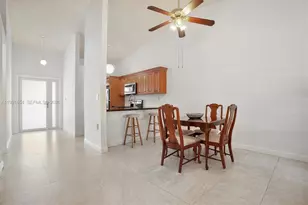 6723 NW 188th Terrace, Hialeah, FL 33015 - Photo 6