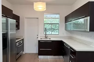 2031 Meridian Ave, Miami Beach, FL 33139 - Photo 6