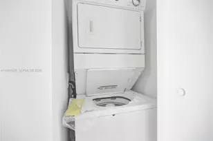 475 Brickell Ave, Miami, FL 33131 - Photo 8