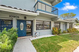 10908 NW 7th St, Miami, FL 33172 - Photo 2