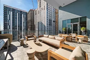 121 NE 5th St, Miami, FL 33132 - Photo 22