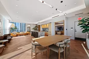 121 NE 5th St, Miami, FL 33132 - Photo 20