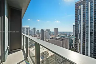 121 NE 5th St, Miami, FL 33132 - Photo 14