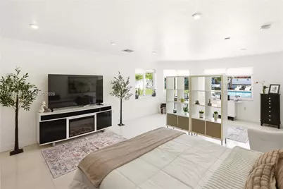 9955 SW 74th St, Miami, FL 33173 - Photo 12