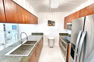 1200 SE Brickell Bay Dr, Miami, FL 33131 - Photo 18