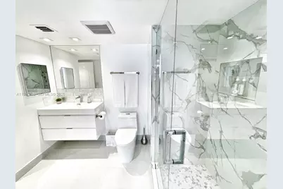 1200 SE Brickell Bay Dr #1707, Miami, FL 33131 - Photo 14