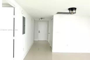 92 SW 3rd St, Miami, FL 33130 - Photo 8