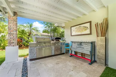 10330 SW 71st Ave, Pinecrest, FL 33156 - Photo 4