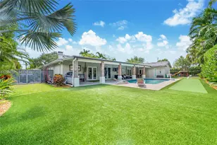 10330 SW 71st Ave, Pinecrest, FL 33156 - Photo 8