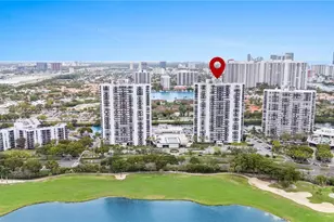 3675 N Country Club Dr, Aventura, FL 33180 - Photo 4