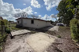 2930 SW 106th Ave, Miami, FL 33165 - Photo 2