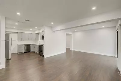 7811 NW 10th St #7811, Pembroke Pines, FL 33024 - Photo 12