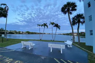 443 NE 195th St, Miami, FL 33179 - Photo 4