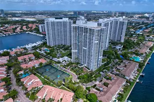 21050 Point Pl, Aventura, FL 33180 - Photo 34