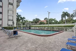 3181 S Ocean Dr, Hallandale Beach, FL 33009 - Photo 30