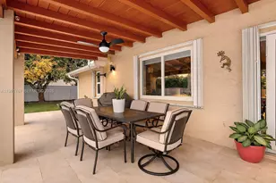 15382 SW 153rd St, Miami, FL 33187 - Photo 10