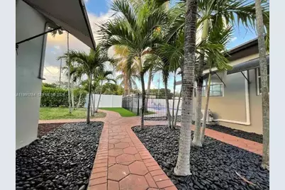 1925 Dewey St, Hollywood, FL 33020 - Photo 10