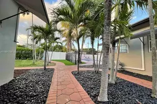 1925 Dewey St, Hollywood, FL 33020 - Photo 10