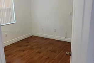 4386 W 10th Ave, Hialeah, FL 33012 - Photo 8