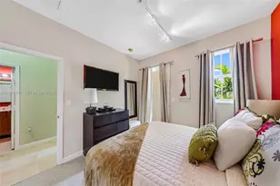 10711 NW 75th Ln, Doral, FL 33178 - Photo 12