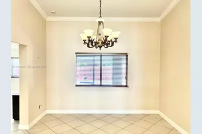 8899 NW 176th Ln, Hialeah, FL 33018 - Photo 12