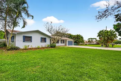 2600 SW 154th Ln, Davie, FL 33331 - Photo 4