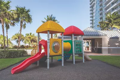 1111 Brickell Bay Dr #3108, Miami, FL 33131 - Photo 14