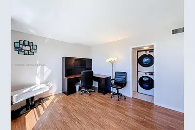 605 Oaks Dr #405, Pompano Beach, FL 33069 - Photo 18