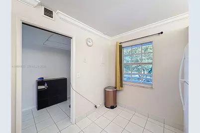 605 Oaks Dr #405, Pompano Beach, FL 33069 - Photo 12