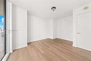 50 Biscayne Blvd, Miami, FL 33132 - Photo 16