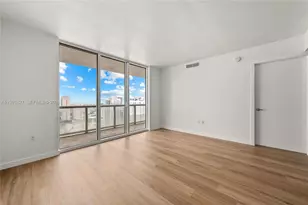 50 Biscayne Blvd, Miami, FL 33132 - Photo 10