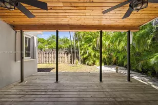2431 Overbrook St, Miami, FL 33133 - Photo 12