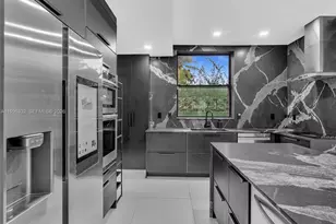 3010 Alton Rd, Miami Beach, FL 33140 - Photo 14