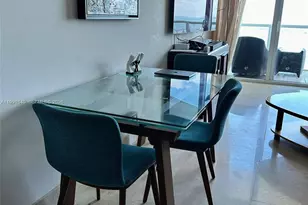 218 SE 14th St, Miami, FL 33131 - Photo 14