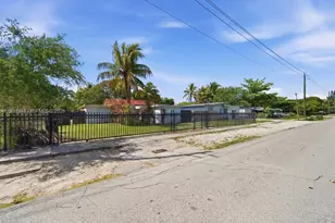 60 NW 128th St, North Miami, FL 33168 - Photo 2