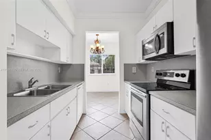7085 Nova Dr, Davie, FL 33317 - Photo 4