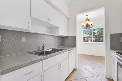 7085 Nova Dr #128, Davie, FL 33317 - Photo 4
