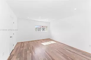 365 NW 109th Ave, Miami, FL 33172 - Photo 16