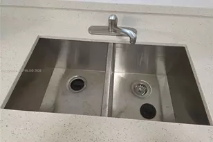 8100 Geneva Ct, Doral, FL 33166 - Photo 18