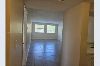 8100 Geneva Ct #432, Doral, FL 33166 - Photo 8