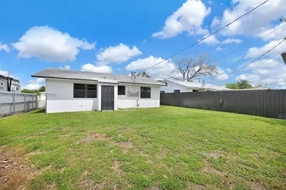 2934 NW 94th St, Miami, FL 33147 - Photo 14