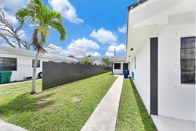 2934 NW 94th St, Miami, FL 33147 - Photo 10