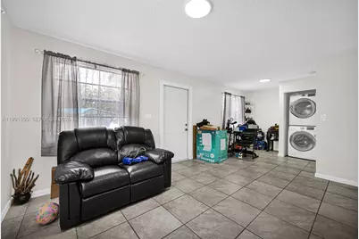 2934 NW 94th St, Miami, FL 33147 - Photo 58