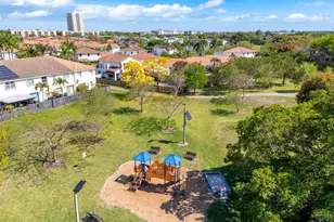 9761 NW 9th St, Miami, FL 33172 - Photo 28