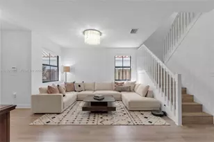 9761 NW 9th St, Miami, FL 33172 - Photo 4