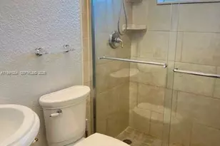 631 W 50th St, Hialeah, FL 33012 - Photo 14